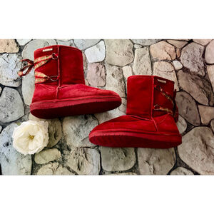 Willow Bee Sherpa Boots